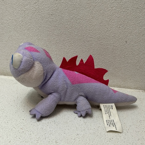 🌺 Frozen 2 mini plush 9” Fire Spirit Lizard Salamander - Picture 3 of 4